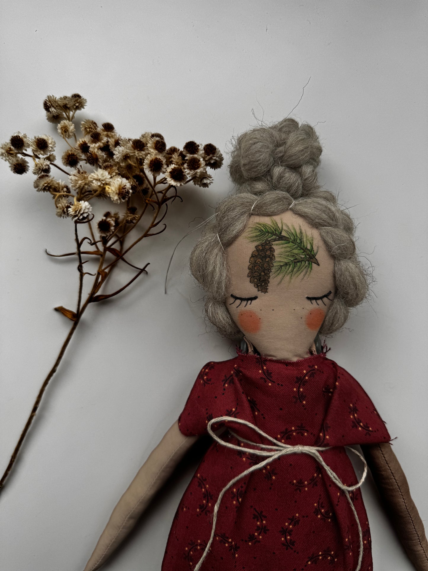 State Flowers : Maine White Pine Cone + Tassel