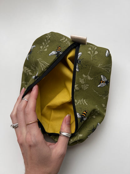 Lined Zipper Pouch : Bebe Bee