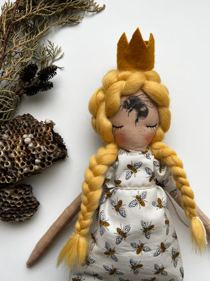 MTO Raggie + Altar Doll Illustration Add-on : Bees