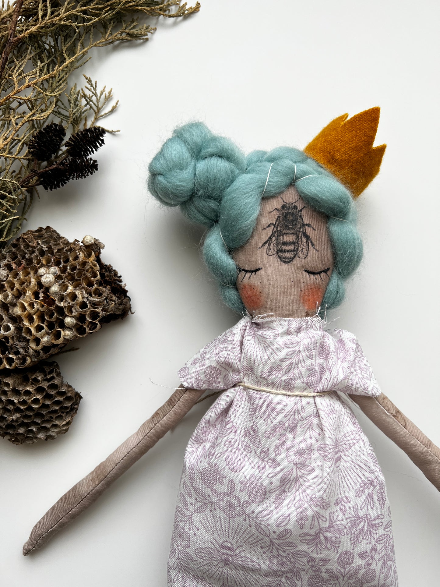 MTO Raggie + Altar Doll Illustration Add-on : Bees